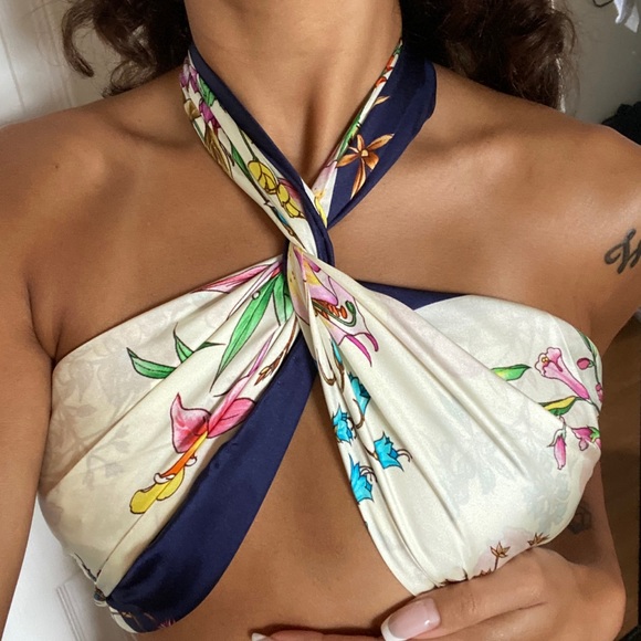 NEW Authentic Gucci silk scarf - Picture 7 of 10